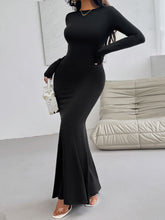 Load image into Gallery viewer, Devine Backless Round Neck Long Sleeve Maxi Dress