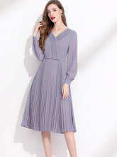 Load image into Gallery viewer, Women&#39;s V-Neck Long Sleeve Pleated Midi Dress