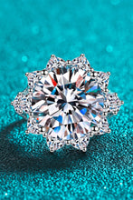 Load image into Gallery viewer, 10 Carat Moissanite Flower-Shaped Ring