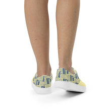 Load image into Gallery viewer, I C WORTH Women’s Stout-Hearted Canvas Shoes